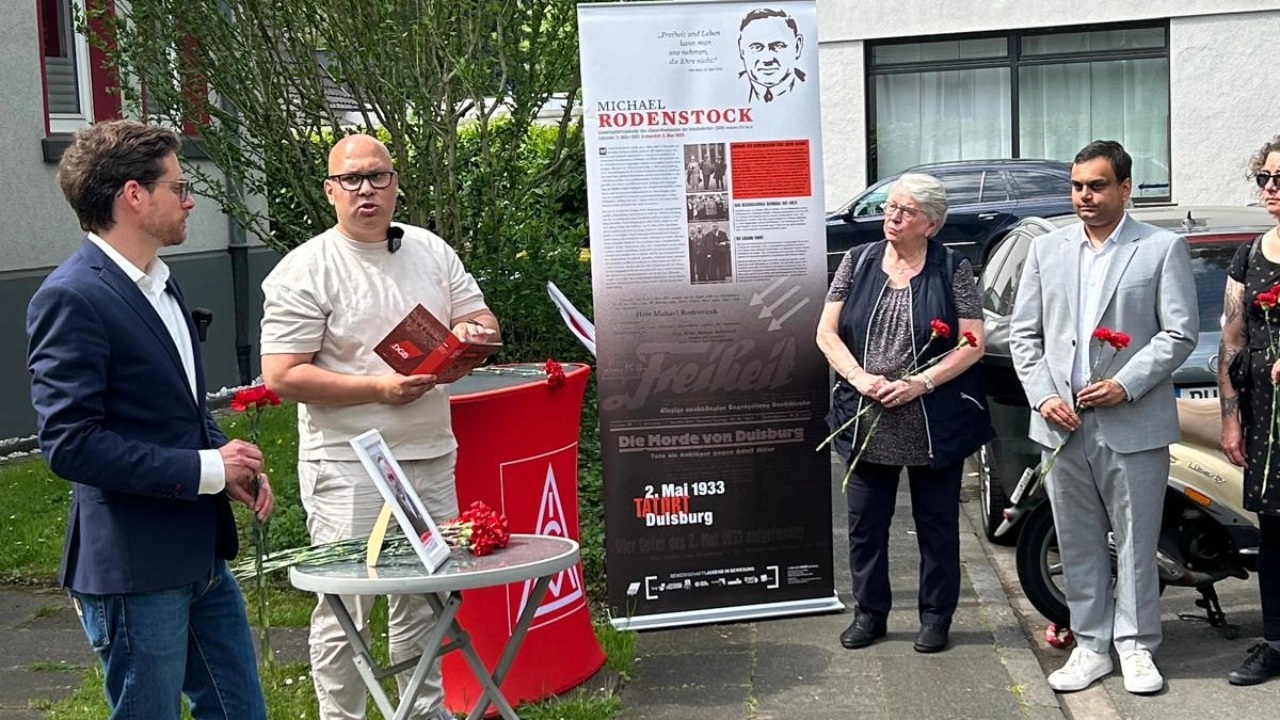 2025-05-02-Gedenken an Michael Rodenstock am Stolperstein