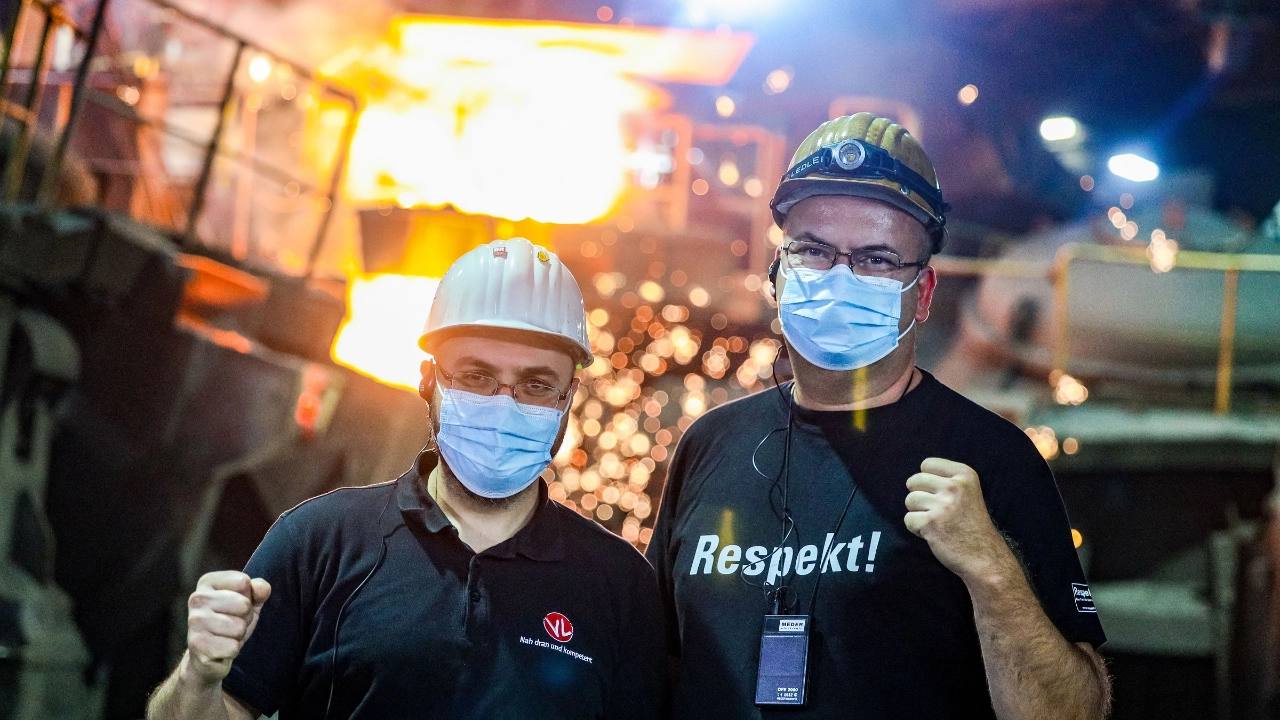 Halit Efetürk, Betriebsratsvorsitzender (links). Sebastian Wollny, VK-Leiter (rechts)