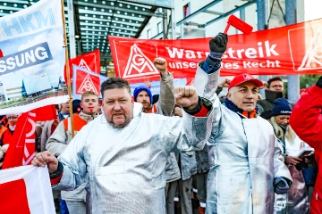  Er ist wieder da - der Angriff auf den 8-Stunden-Tag.
