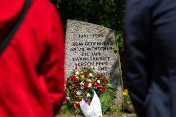 Kranzniederlegung am Tag der Befreiung 