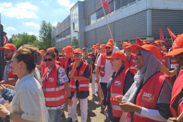 Erster Warnstreik bei dbl Böge!