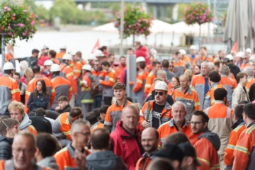Beschäftigte machen Druck auf ArcelorMittal und thyssenkrupp Steel
