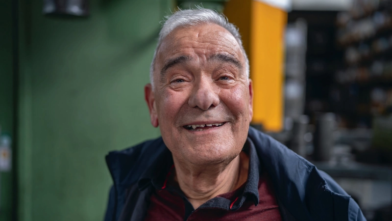 »Ich wollte nicht nur die Ausländer vertreten. Entweder bin ich Gewerkschafter für alle oder ich lasse es bleiben.«<br/><br/>– Pat Klinis, Geb. 1943, Athen, Griechenland
